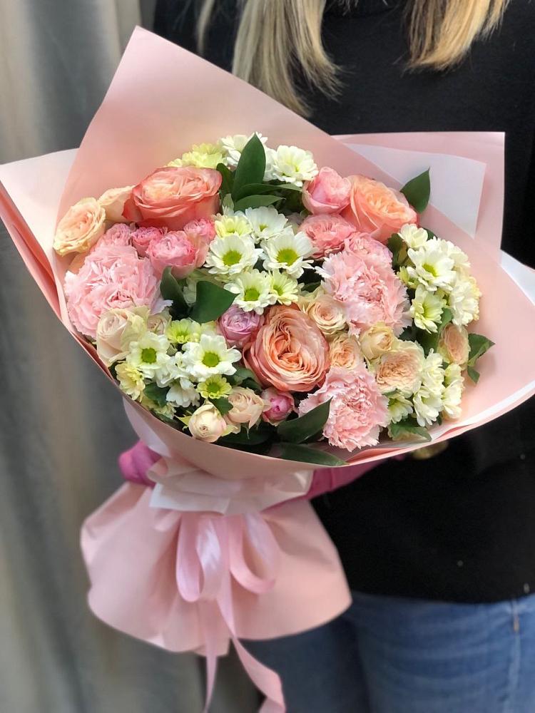 Букет цветов из: Гвоздики, Розы и Хризантемы в Советский Ленинградской области