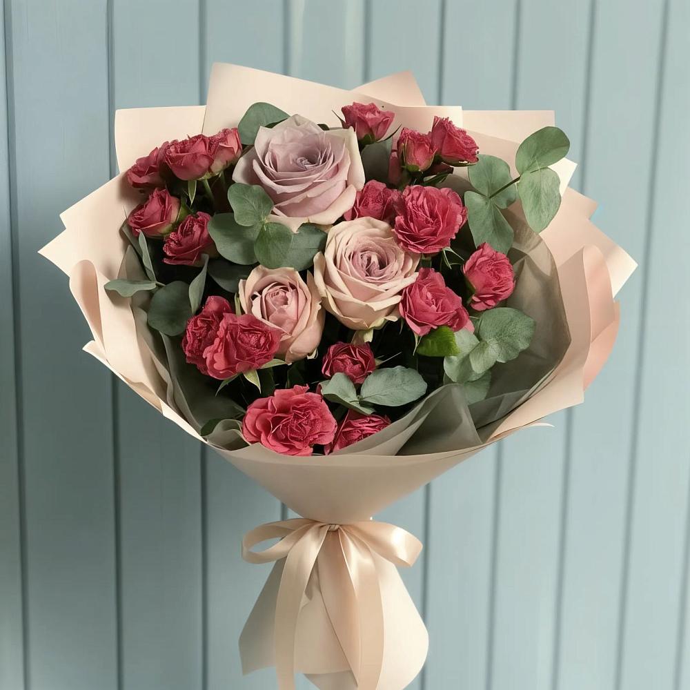 Букет цветов из: Гвоздики и Розы в Советский Ленинградской области