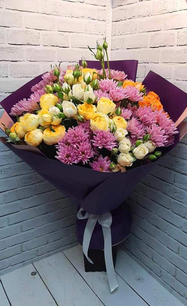 Букет цветов из: Хризантемы и Розы в Советский Ленинградской области