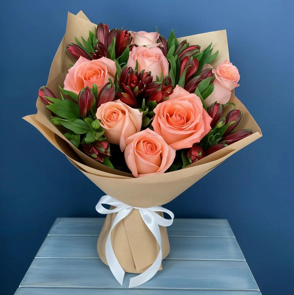 Букет цветов из: Розы и Альстромерии в Советский Ленинградской области