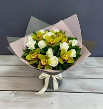 Букет цветов из:  Орхидеи и Розы в Советский Ленинградской области