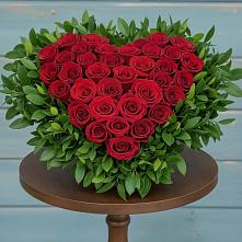 Цветочная композиция из Розы в виде сердца в Советский Ленинградской области