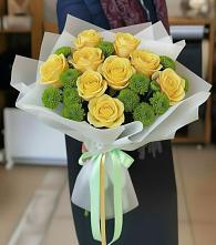 Букет цветов из:  Хризантемы и Розы в Советский Ленинградской области