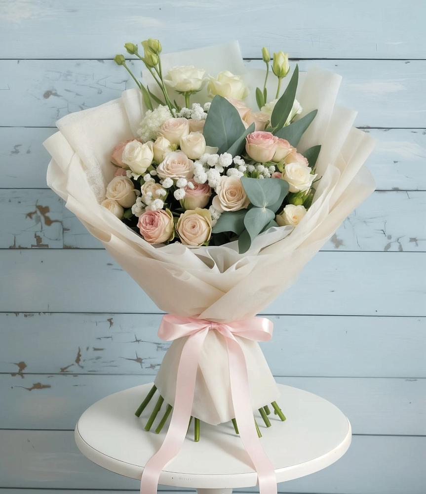 Букет цветов из: Розы и Лизиантусы в Советский Ленинградской области