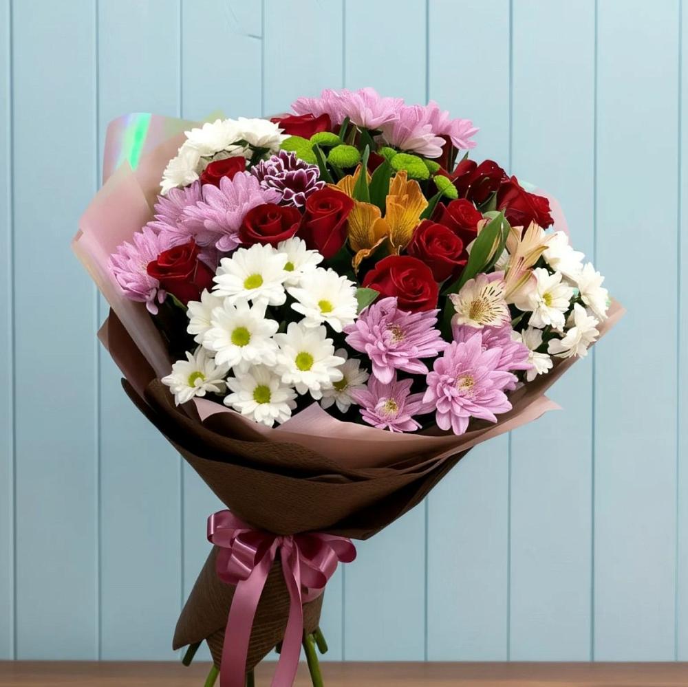 Букет цветов из: Розы, Хризантемы и Альстромерии в Советский Ленинградской области