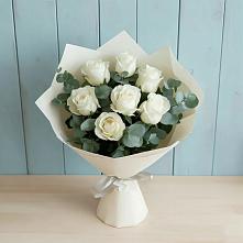 Букет Белые розы в Эвкалипте в Советский Ленинградской области