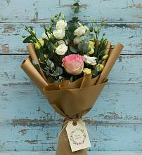 Букет цветов из:  Розы и Лизиантусы в Советский Ленинградской области