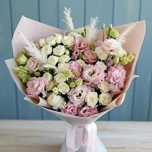 Букет цветов из:  Альстромерии и Розы в Советский Ленинградской области