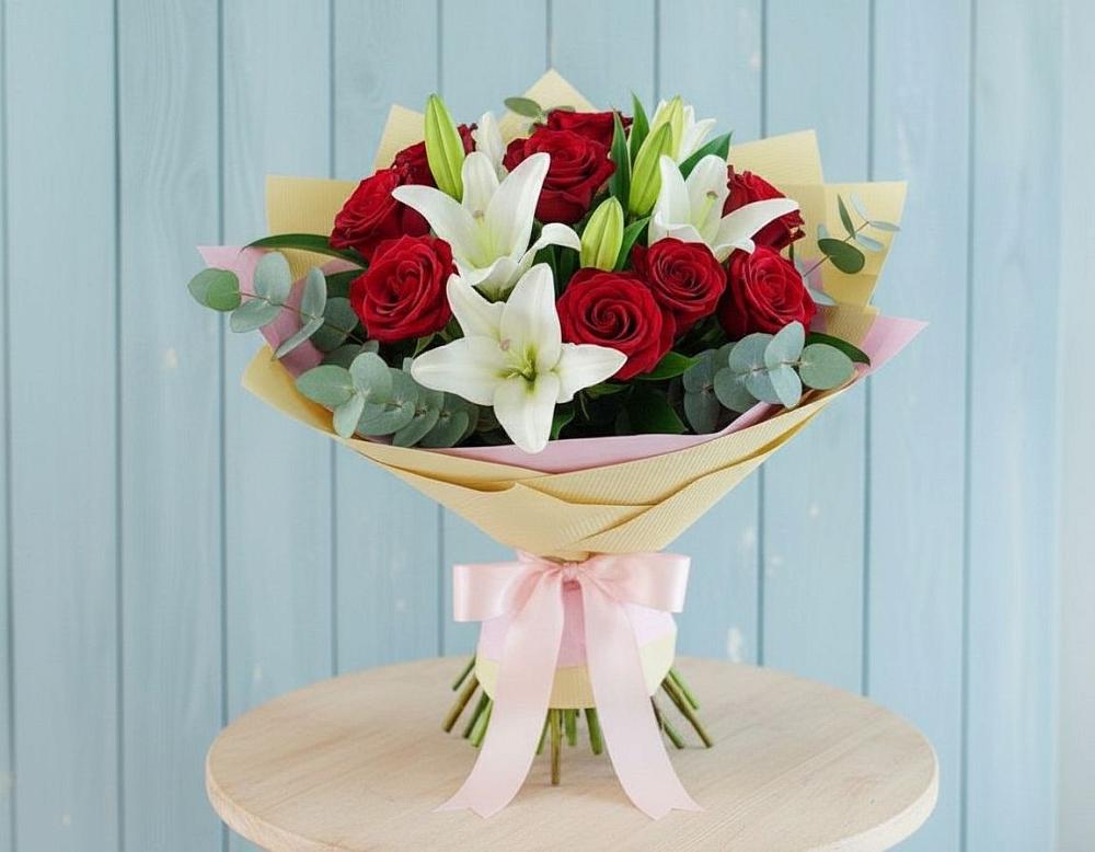 Букет цветов из: Лилии и Розы в Советский Ленинградской области